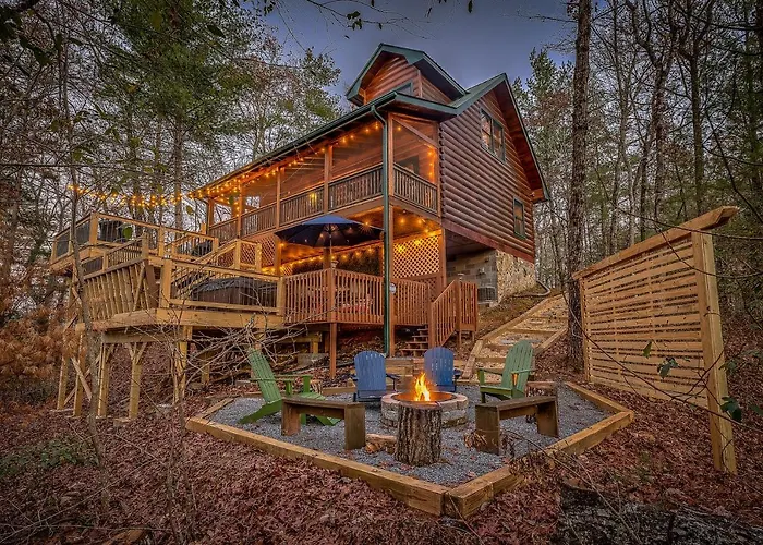 Golden Eagle Ga Cabin - Hot Tub, Firepit & Fast Wifi